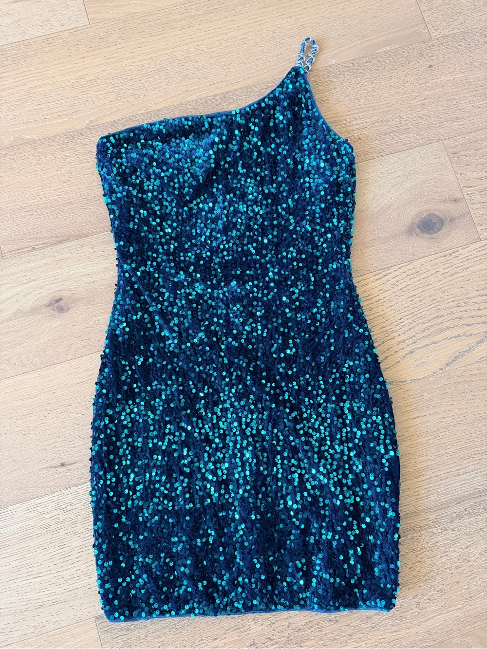 One-Shoulder Emerald Sequin Bodycon Dress